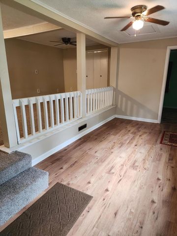 4920 E 27th Avenue, Lake Station, IN 46405