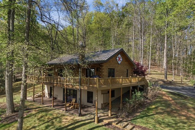 292 Hollyberry Circle, Hayesville, NC 28904