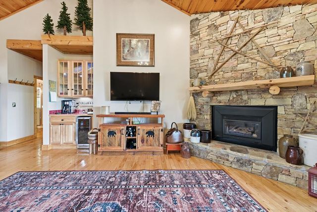 292 Hollyberry Circle, Hayesville, NC 28904