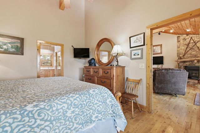 292 Hollyberry Circle, Hayesville, NC 28904