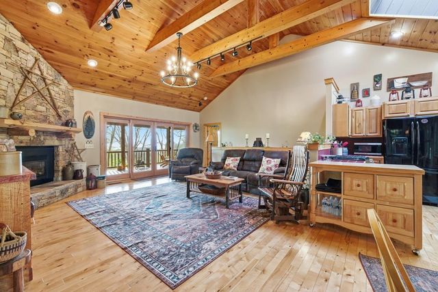 292 Hollyberry Circle, Hayesville, NC 28904