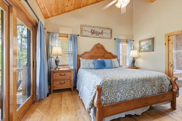 292 Hollyberry Circle, Hayesville, NC 28904