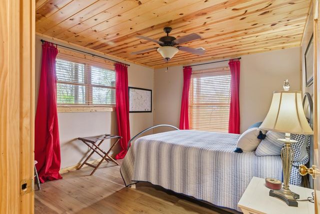 292 Hollyberry Circle, Hayesville, NC 28904