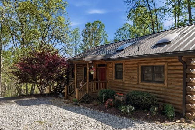 292 Hollyberry Circle, Hayesville, NC 28904