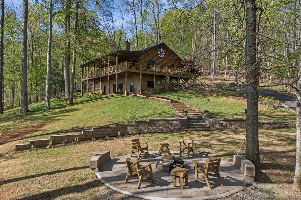 292 Hollyberry Circle, Hayesville, NC 28904