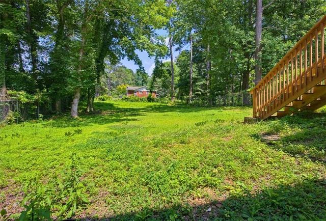 6111 S Glenn Forest S, Mableton, GA 30126