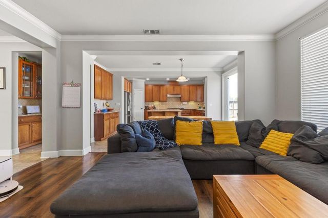 1911 Broken Bit Dr, Plumas Lake, CA 95961