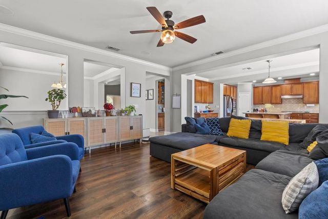 1911 Broken Bit Dr, Plumas Lake, CA 95961