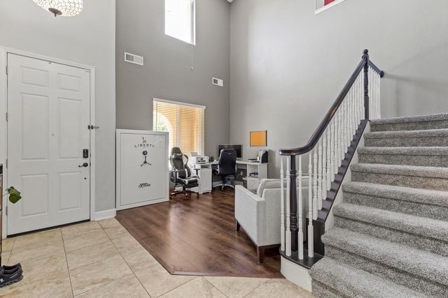 1911 Broken Bit Dr, Plumas Lake, CA 95961