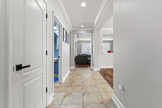 1911 Broken Bit Dr, Plumas Lake, CA 95961