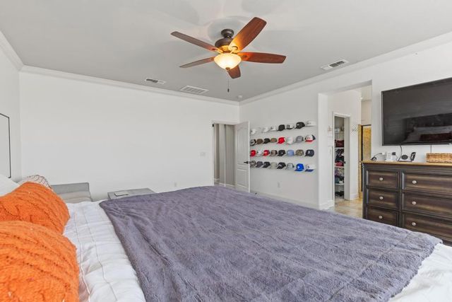 1911 Broken Bit Dr, Plumas Lake, CA 95961