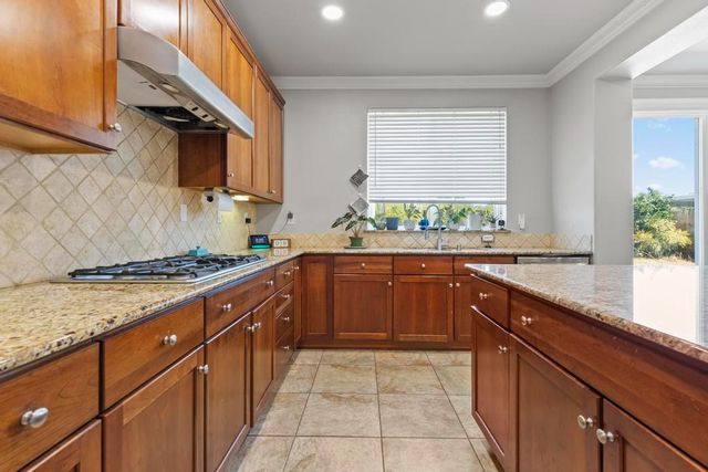 1911 Broken Bit Dr, Plumas Lake, CA 95961