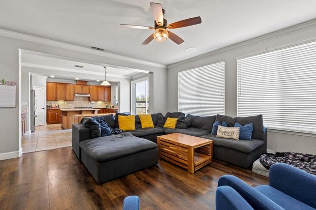 1911 Broken Bit Dr, Plumas Lake, CA 95961