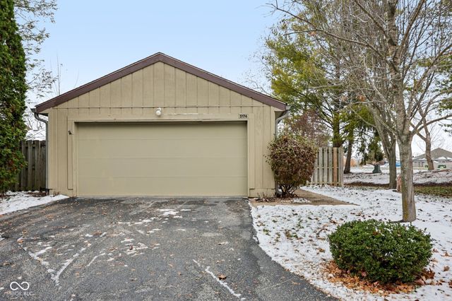 5174 Greensview Way, Avon, IN 46123