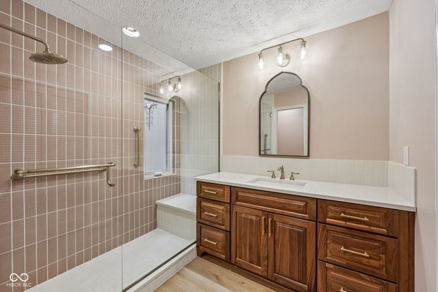 5174 Greensview Way, Avon, IN 46123