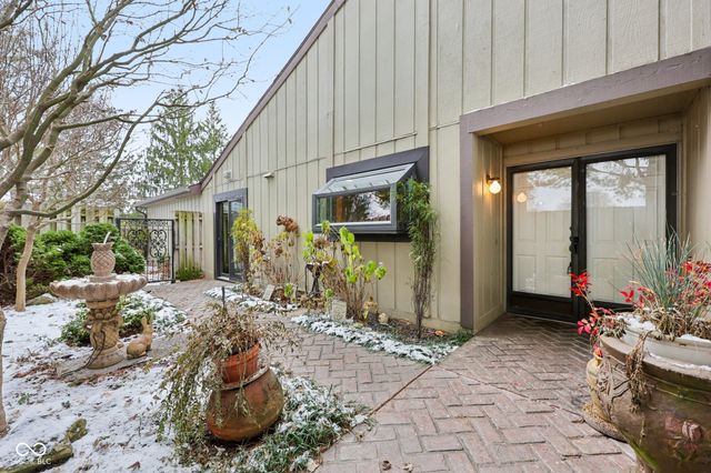 5174 Greensview Way, Avon, IN 46123