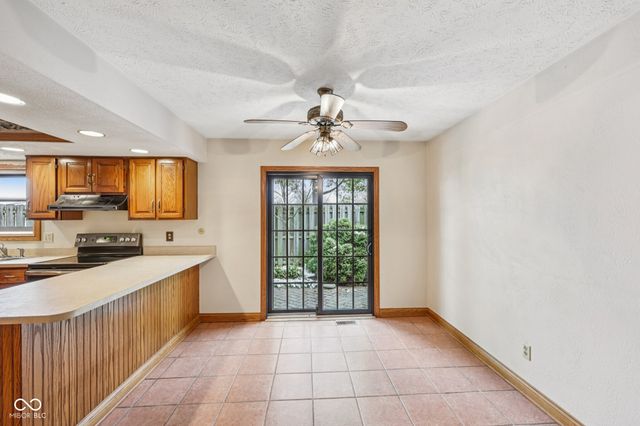 5174 Greensview Way, Avon, IN 46123