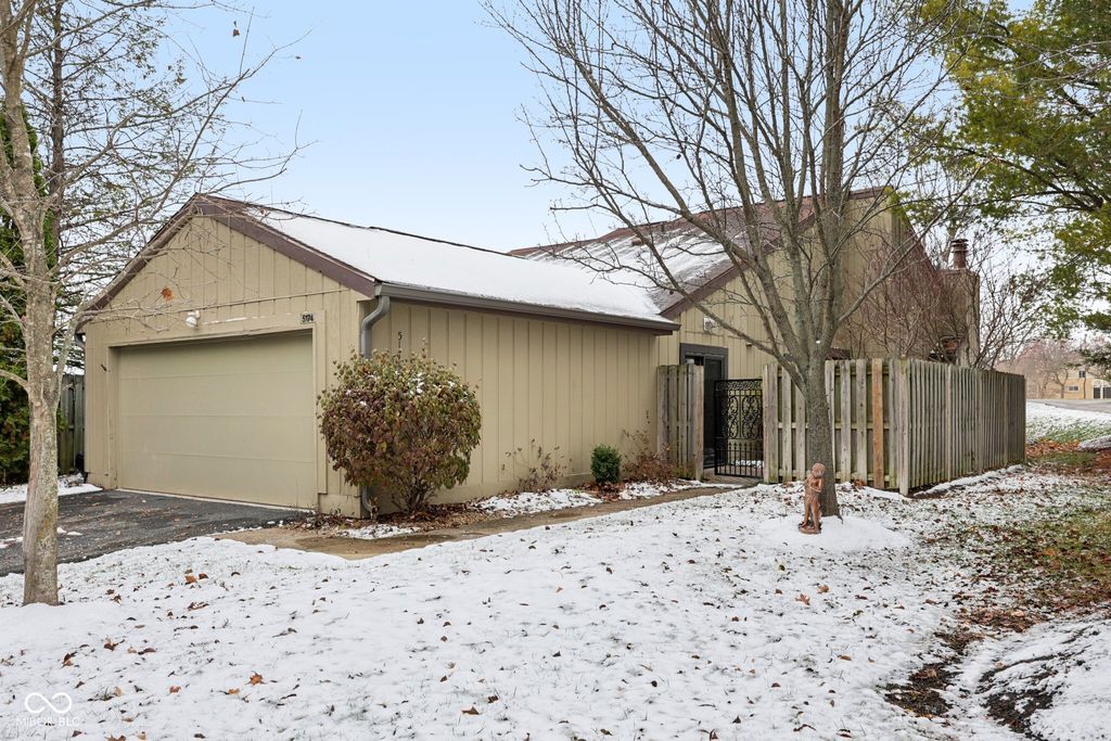 5174 Greensview Way, Avon, IN 46123