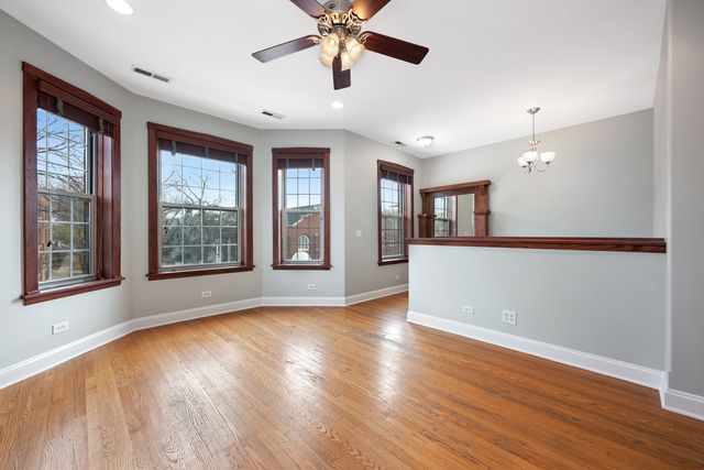 3428 N Damen Avenue 2, Chicago, IL 60618