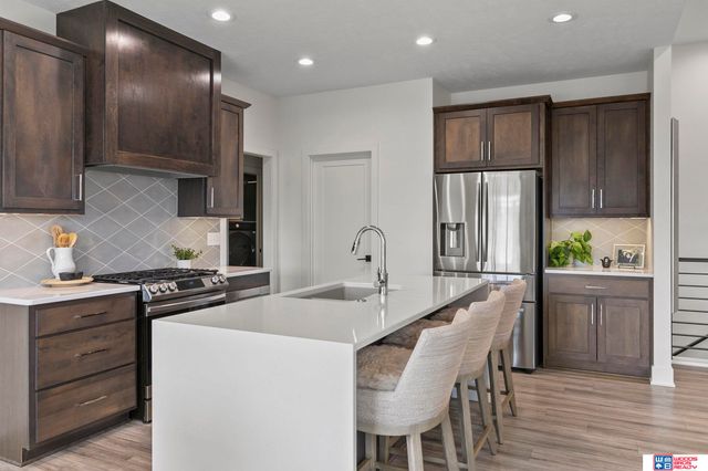 9005 Rock River Road, Lincoln, NE 68520