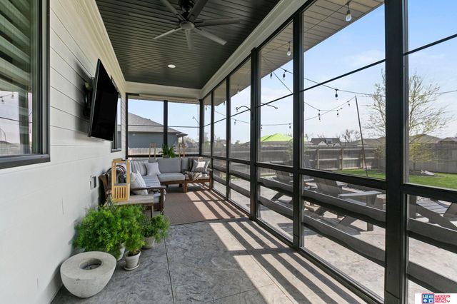 9005 Rock River Road, Lincoln, NE 68520