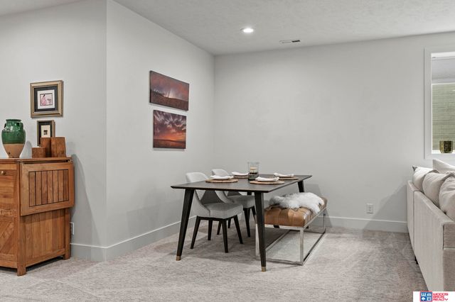 9005 Rock River Road, Lincoln, NE 68520