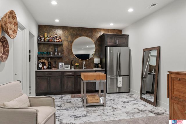 9005 Rock River Road, Lincoln, NE 68520