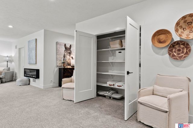 9005 Rock River Road, Lincoln, NE 68520