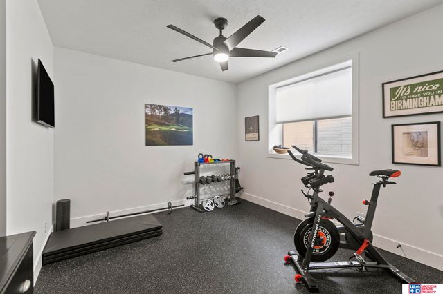 9005 Rock River Road, Lincoln, NE 68520