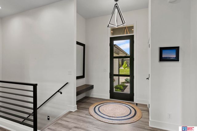 9005 Rock River Road, Lincoln, NE 68520