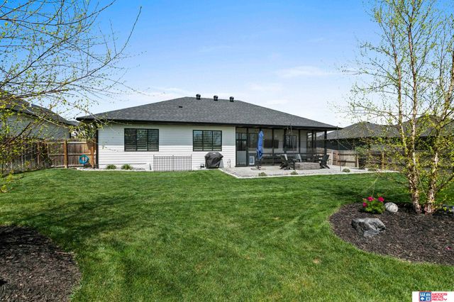 9005 Rock River Road, Lincoln, NE 68520