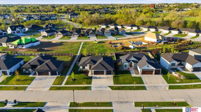 9005 Rock River Road, Lincoln, NE 68520