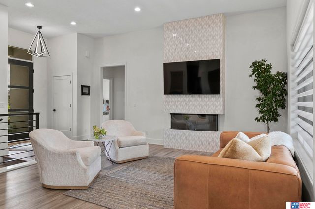 9005 Rock River Road, Lincoln, NE 68520