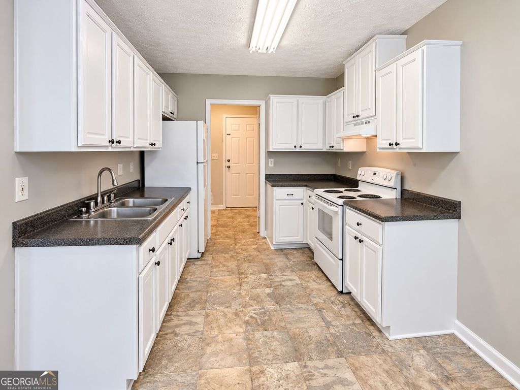 310 Freeport Drive, Lawrenceville, GA 30046 — photo 3