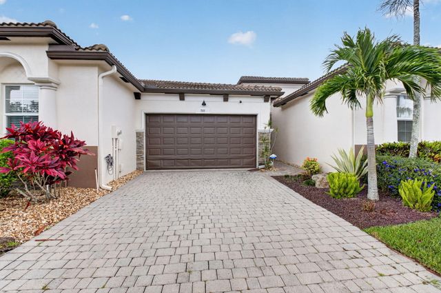 7818 Serra Way, Delray Beach, FL 33446