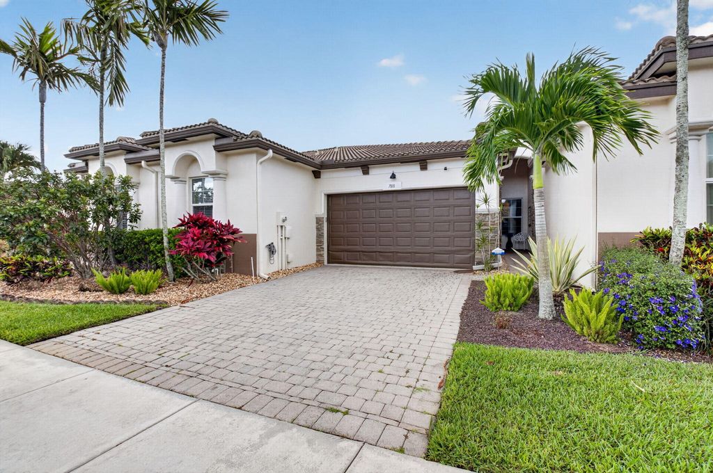 7818 Serra Way, Delray Beach, FL 33446