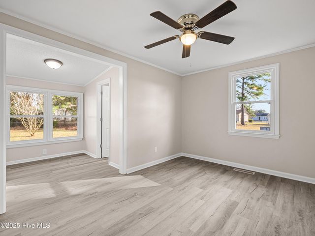 402 New River Drive, Jacksonville, NC 28540