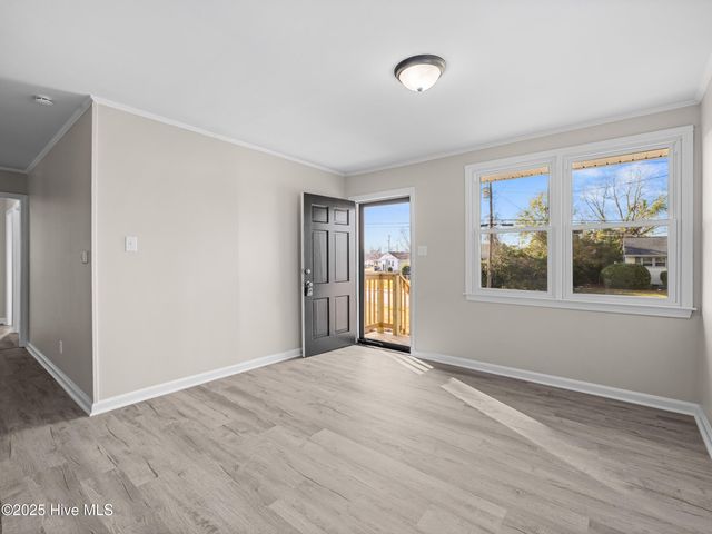 402 New River Drive, Jacksonville, NC 28540