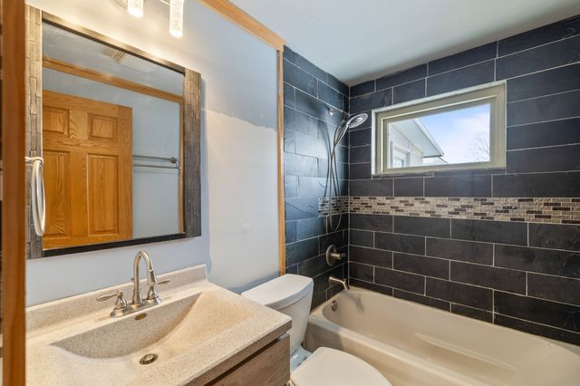 6006 SW 15th Street, Des Moines, IA 50315