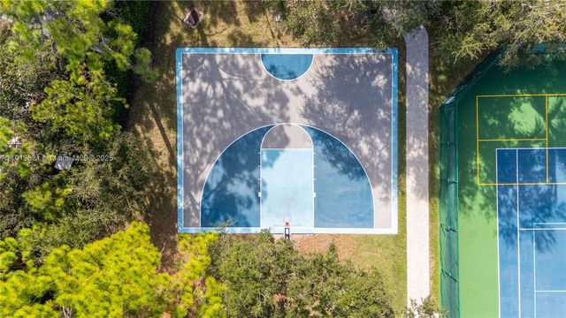 7464 Estero Dr, Lake Worth, FL 33463