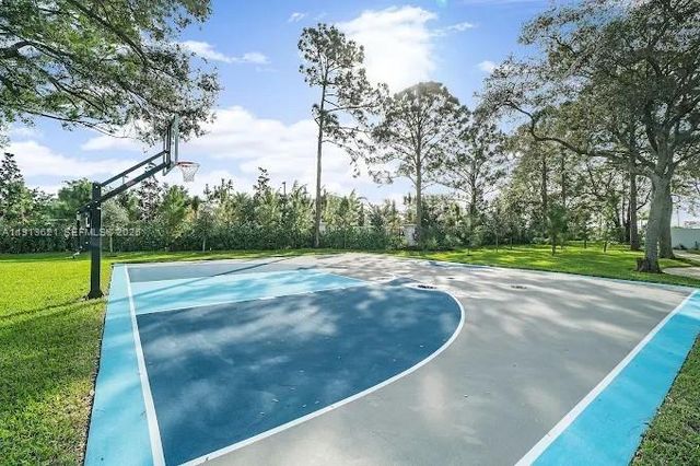 7464 Estero Dr, Lake Worth, FL 33463