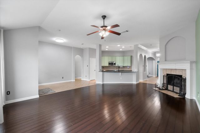 7701 Labrador Drive, Arlington, TX 76002