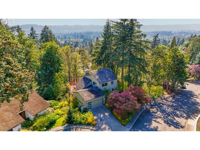 6640 PARKWAY Dr, Gladstone, OR 97027