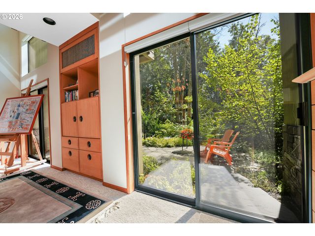 6640 PARKWAY Dr, Gladstone, OR 97027