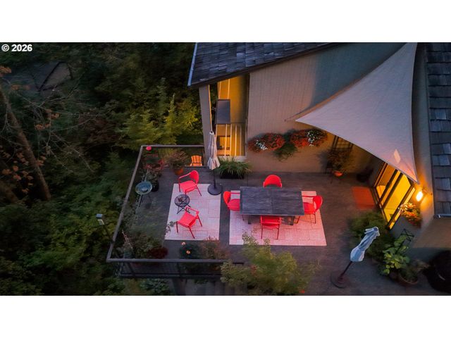 6640 PARKWAY Dr, Gladstone, OR 97027