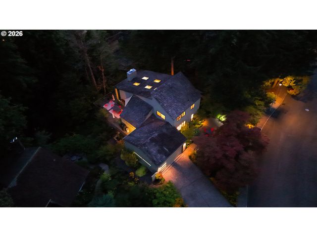 6640 PARKWAY Dr, Gladstone, OR 97027