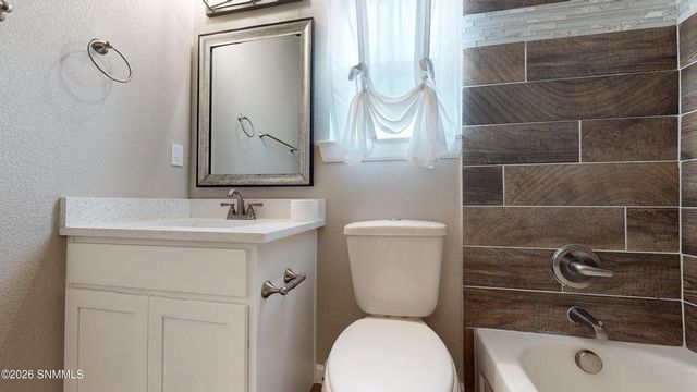 1092 Nickel Hl Avenue, Santa Teresa, NM 88008