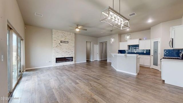 1092 Nickel Hl Avenue, Santa Teresa, NM 88008