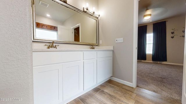 1092 Nickel Hl Avenue, Santa Teresa, NM 88008