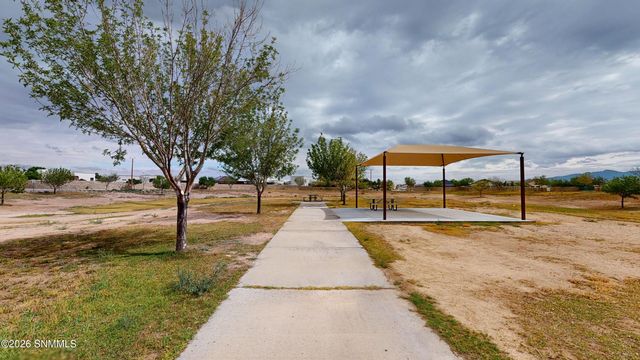 1092 Nickel Hl Avenue, Santa Teresa, NM 88008